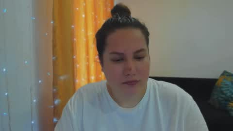 Snapshot of _madalexa_ chatting on 10-06-25, 08:34 Alexa online show from 10-06-25, 08:34