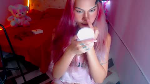 Snapshot of _magdalenaxx chatting on 05-13-26, 05:10 _magdalenaxx online show from 05-13-26, 05:10
