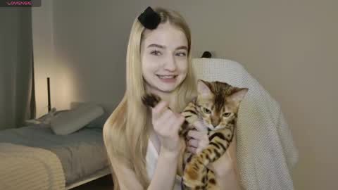 Anna online show from 04-12-26, 02:11