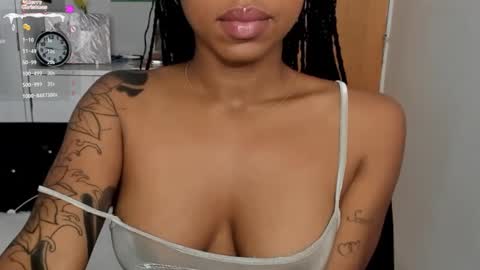 Snapshot of _marcela_22 chatting on 12-06-24, 02:38 MARCELA online show from 12-06-24, 02:38