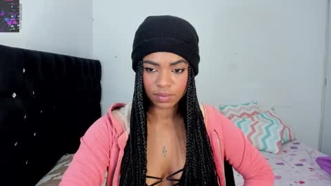 Snapshot of _marcela_22 chatting on 03-01-25, 02:04 MARCELA online show from 03-01-25, 02:04