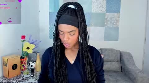 Snapshot of _marcela_22 chatting on 03-05-25, 11:06 MARCELA online show from 03-05-25, 11:06