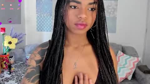 Snapshot of _marcela_22 chatting on 03-09-25, 07:37 MARCELA online show from 03-09-25, 07:37