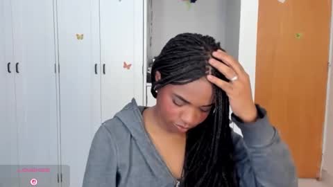 Snapshot of _marcela_22 chatting on 09-24-25, 04:10 MARCELA online show from 09-24-25, 04:10