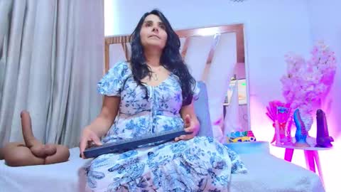 _marcela__ online show from 11-18-25, 12:42