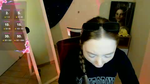 Snapshot of _margoqueen_ chatting on 06-24-26, 06:23 Margo online show from 06-24-26, 06:23