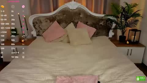 Snapshot of _mari_clark chatting on 05-23-26, 12:49 Eva online show from 05-23-26, 12:49