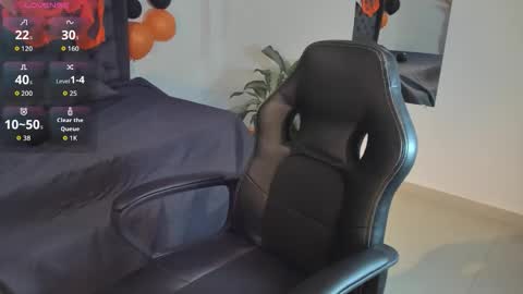 Snapshot of _maria_foxx_ chatting on 10-16-25, 08:32 Maria online show from 10-16-25, 08:32