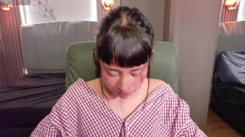 Snapshot of _mavis2 chatting on 10-21-25, 09:26 Mavis online show from 10-21-25, 09:26