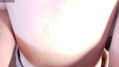 Snapshot of _mavis2 chatting on 10-24-25, 09:22 Mavis online show from 10-24-25, 09:22