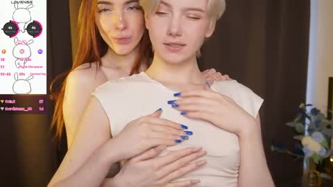 Elva and Kate  online show from 04-09-26, 06:19