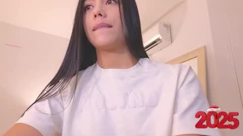 Snapshot of _megaan__ chatting on 01-08-25, 07:45 Megan online show from 01-08-25, 07:45