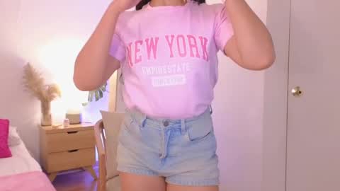 Snapshot of _megaan__ chatting on 02-06-25, 08:23 Megan online show from 02-06-25, 08:23