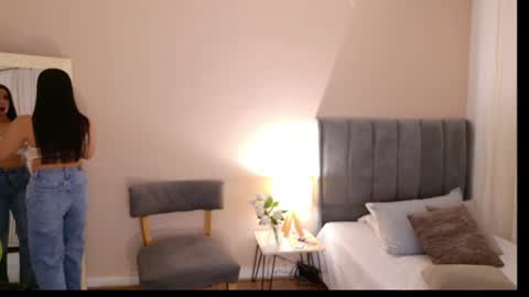 Snapshot of _megaan__ chatting on 07-18-26, 11:47 Megan online show from 07-18-26, 11:47