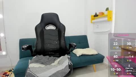 Juli online show from 12-20-25, 12:01