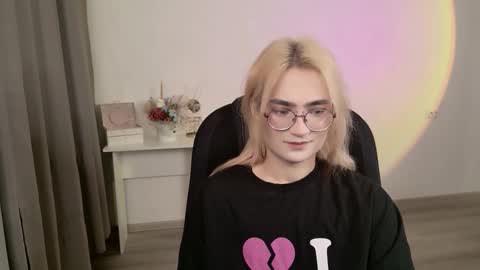 _meow_neko_ online show from 03-27-26, 01:00