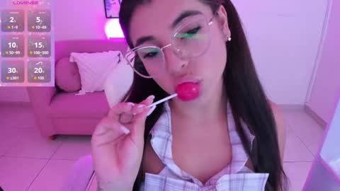 Snapshot of _mia_blue_18_ chatting on 09-12-25, 06:30 MIa blue 18 online show from 09-12-25, 06:30