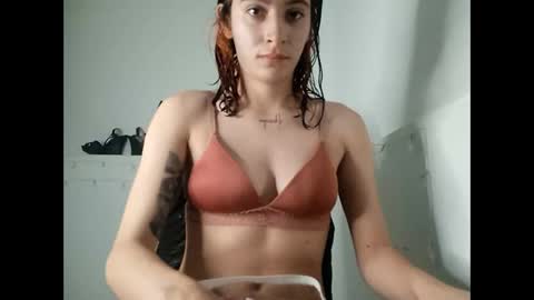 Mia-foster online show from 01-25-25, 11:32