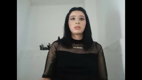 Mia-foster online show from 02-02-25, 01:23