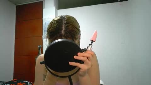 Mia-foster online show from 04-09-26, 12:43