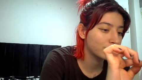Snapshot of _mia_foster1 chatting on 06-23-26, 10:19 Mia-foster online show from 06-23-26, 10:19