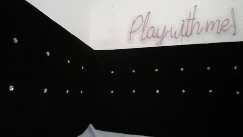 Snapshot of _miaaleon chatting on 02-25-25, 06:53 Mia online show from 02-25-25, 06:53