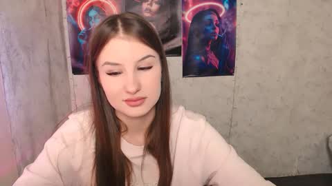 Snapshot of _miaangel_ chatting on 10-15-25, 01:11 Mia online show from 10-15-25, 01:11