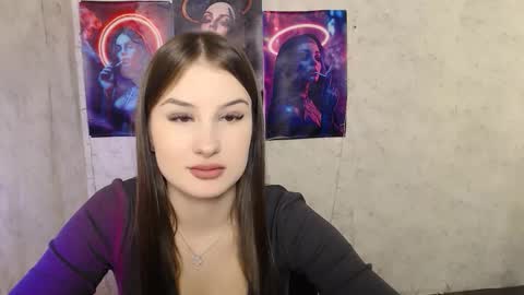 Snapshot of _miaangel_ chatting on 10-17-25, 12:19 Mia online show from 10-17-25, 12:19