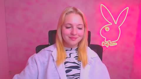 Melanie online show from 09-22-25, 05:42