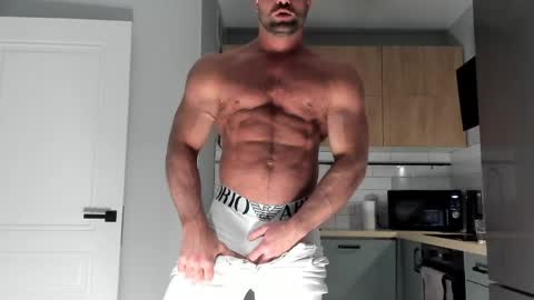Snapshot of _miles19 chatting on 05-15-26, 11:06 _miles19 online show from 05-15-26, 11:06