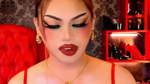 Snapshot of _ministryofsin_ chatting on 06-24-26, 05:12 Raven Strauss online show from 06-24-26, 05:12