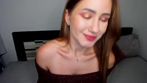 Snapshot of _mirielle_ chatting on 07-06-26, 01:57 _mirielle_ online show from 07-06-26, 01:57