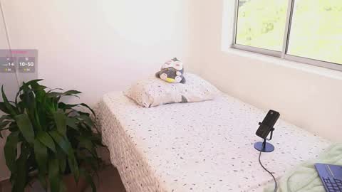 Snapshot of _missamber chatting on 01-09-25, 05:54 Vale online show from 01-09-25, 05:54