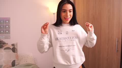 Snapshot of _missamber chatting on 01-30-25, 01:11 Vale online show from 01-30-25, 01:11