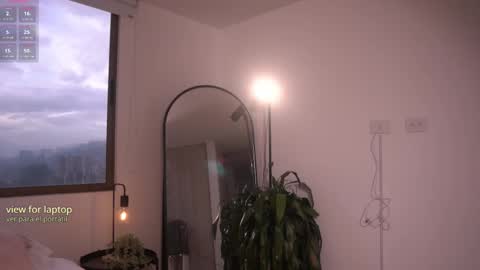 Snapshot of _missamber chatting on 10-21-25, 11:44 Vale online show from 10-21-25, 11:44