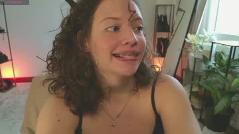 Snapshot of _missmariaa_ chatting on 05-01-26, 07:07 Mara Independent model online show from 05-01-26, 07:07