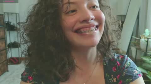 Snapshot of _missmariaa_ chatting on 06-04-26, 06:14 Mara Independent model online show from 06-04-26, 06:14