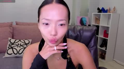  MIURA  online show from 10-10-25, 01:59