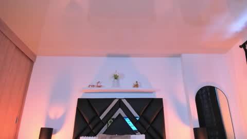 mizuki  online show from 03-25-26, 03:18