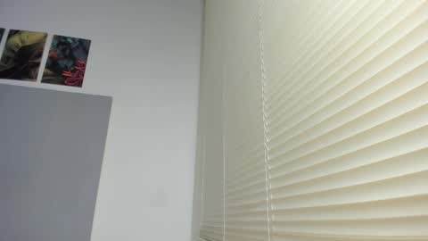 _molly_rosse_ online show from 12-15-25, 12:09