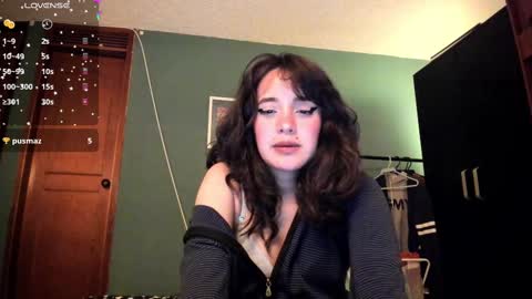 Snapshot of _moon_cake_ chatting on 02-27-25, 08:28 Next stream 950 pm Colombia time xd online show from 02-27-25, 08:28