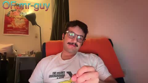 Snapshot of _mrguy_ chatting on 04-08-26, 02:55 _mrguy_ online show from 04-08-26, 02:55