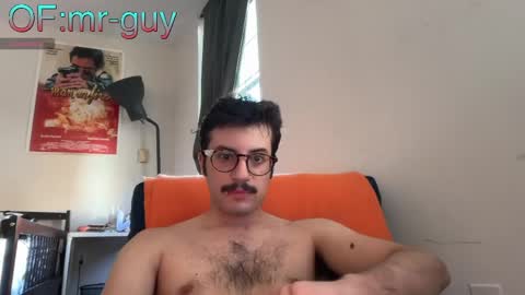 Snapshot of _mrguy_ chatting on 04-11-26, 08:46 _mrguy_ online show from 04-11-26, 08:46