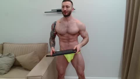 Snapshot of _muscle_arti_ chatting on 02-19-26, 04:03 Arti online show from 02-19-26, 04:03