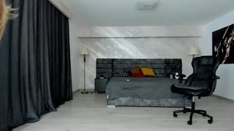 Maya online show from 03-12-25, 11:31