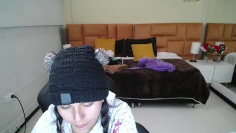 Natalie online show from 01-19-25, 07:58