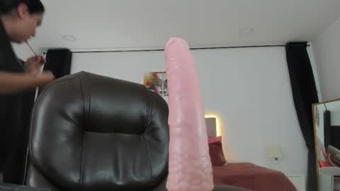 Natalie online show from 10-25-25, 03:40