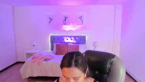 Natalie online show from 01-14-26, 03:12