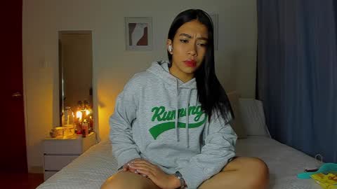 Snapshot of _nathaliesex chatting on 12-11-24, 06:47 independent model natha online show from 12-11-24, 06:47