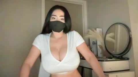 Snapshot of _natycutei19 chatting on 06-22-26, 10:40 naty19 online show from 06-22-26, 10:40